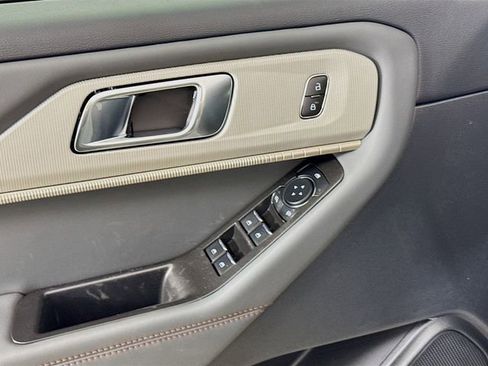 New 2026 Ford Explorer Active image 18