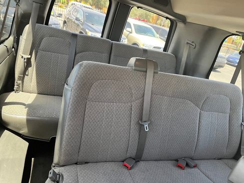 Used 2017 Chevrolet Express 3500 LT w/ LT Preferred Equipment Group RWD image 30