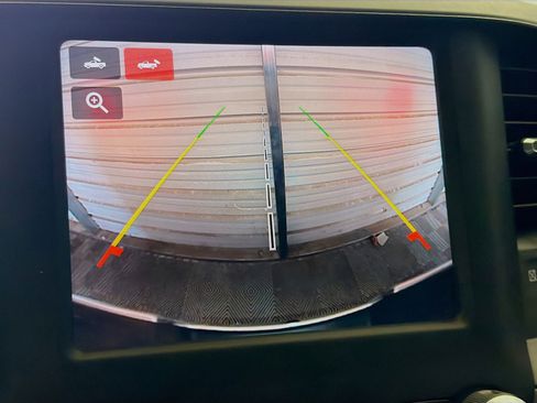 Used 2024 RAM 3500 Tradesman w/ Chrome Appearance Group image 16