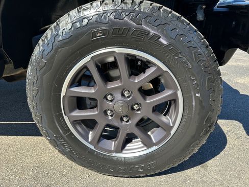 Used 2016 Jeep Wrangler Unlimited Sport w/ Quick Order Package 24S AWD/4WD image 12