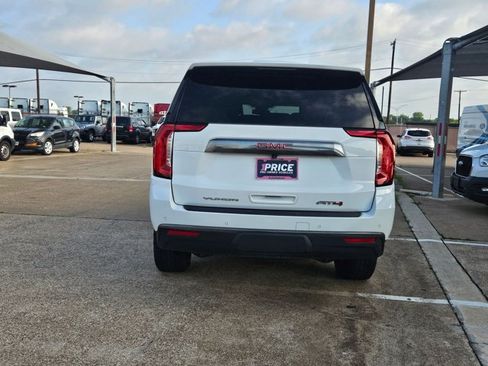 Used 2023 GMC Yukon XL AT4 w/ Technology Package AWD/4WD image 7