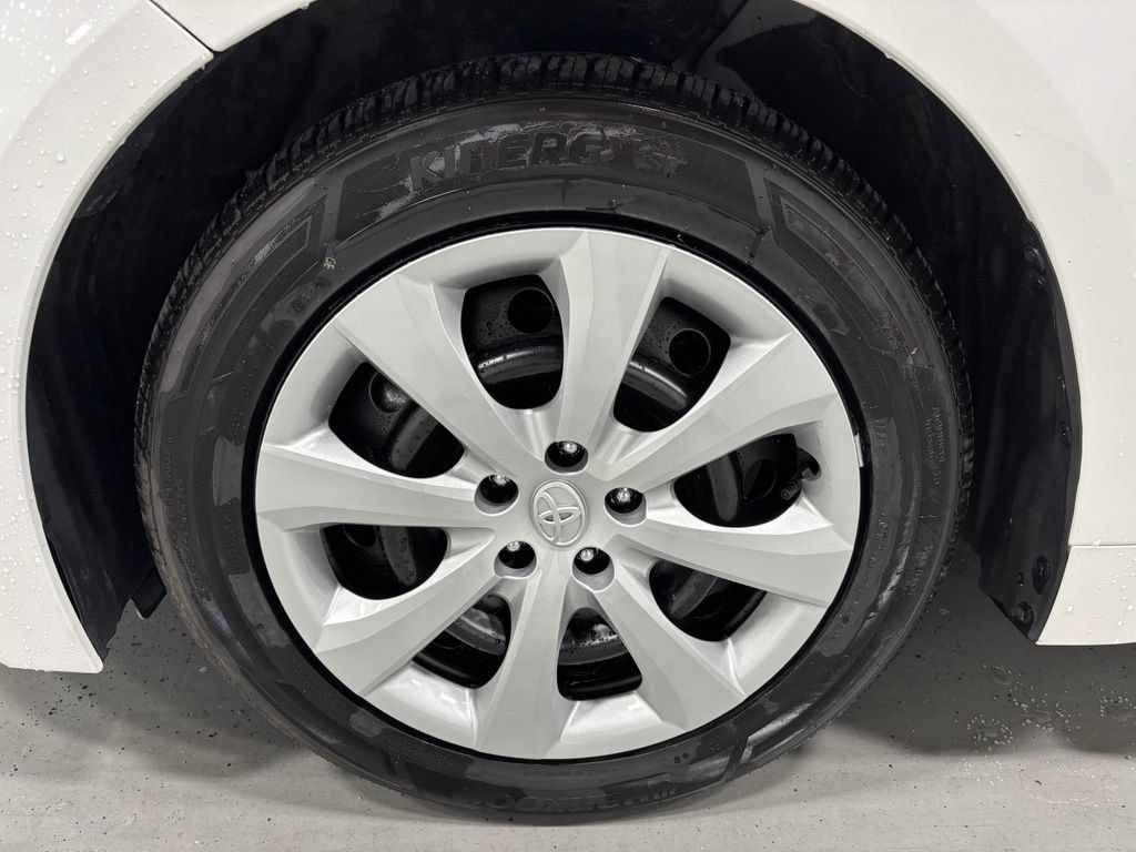 Used 2026 Toyota Corolla LE FWD image 60