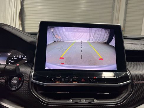 Used 2025 Jeep Compass Trailhawk image 44