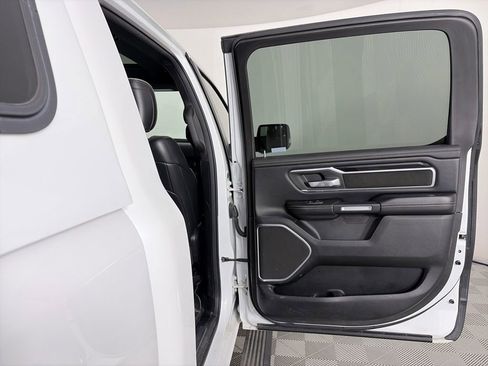 Used 2019 RAM 1500 Laramie image 29