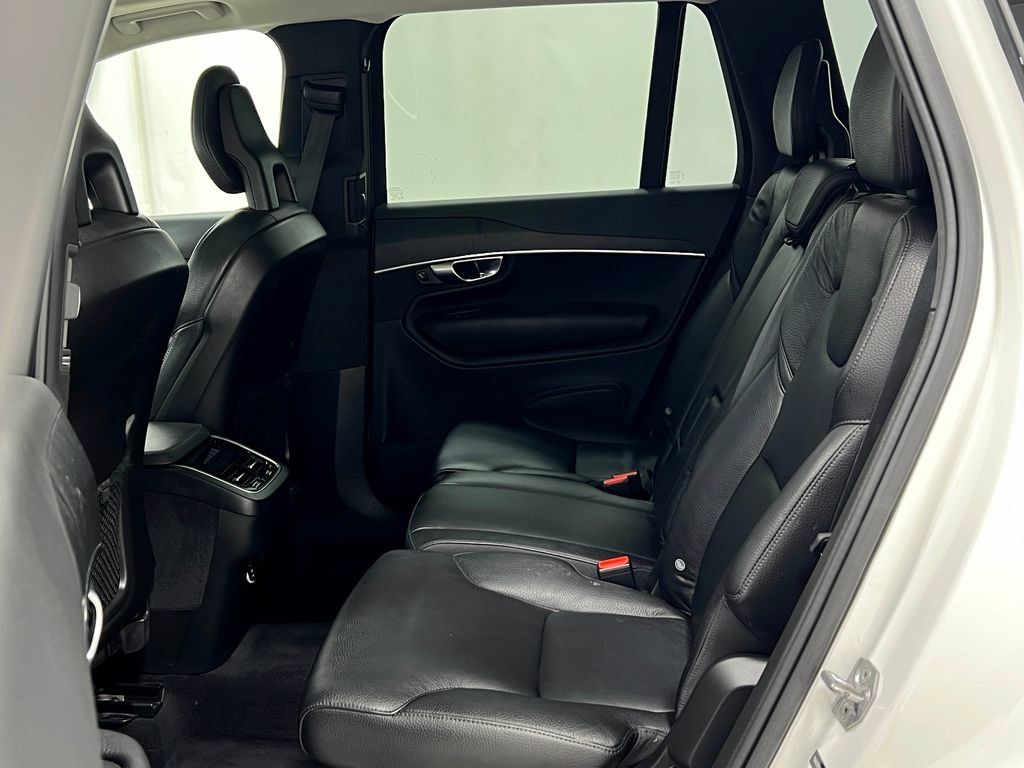 Used 2020 Volvo XC90 T6 Momentum AWD/4WD image 34
