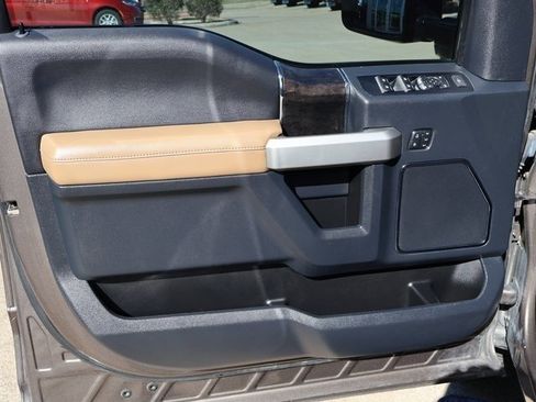 Certified 2022 Ford F250 Lariat w/ Lariat Value Package image 22