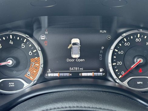 Used 2023 Jeep Renegade Trailhawk AWD/4WD image 20