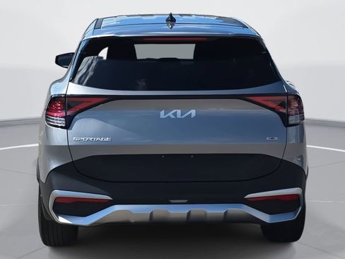 Used 2025 Kia Sportage LX image 6