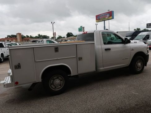 Used 2022 RAM 2500 Tradesman RWD image 3