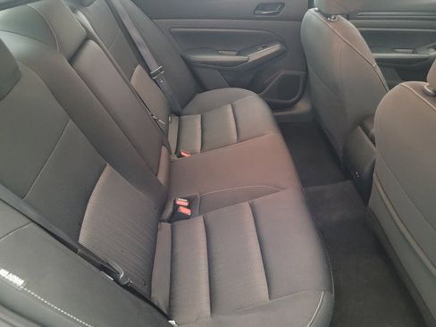 Used 2024 Nissan Altima 2.5 SV image 19