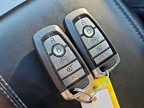 Used 2022 Ford Explorer XLT w/ Equipment Group 202A image 36