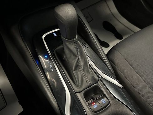 Used 2021 Toyota Corolla LE image 16