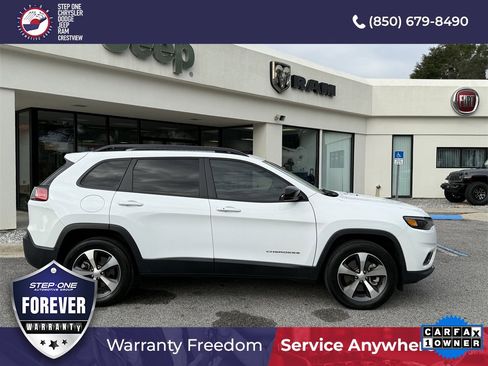 Used 2022 Jeep Cherokee Limited image 4