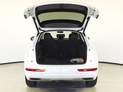 Used 2019 Audi Q5 2.0T Premium w/ Convenience Package image 10