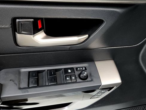 Used 2022 Toyota Tundra Limited image 22