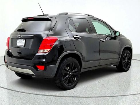 Used 2019 Chevrolet Trax LT w/ Redline Edition AWD/4WD image 5