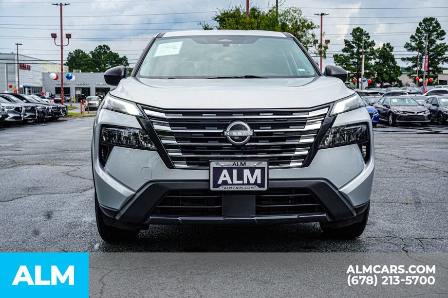 Used 2024 Nissan Rogue S FWD image 9