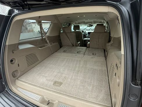 Used 2015 Chevrolet Suburban LT w/ Luxury Package image 31