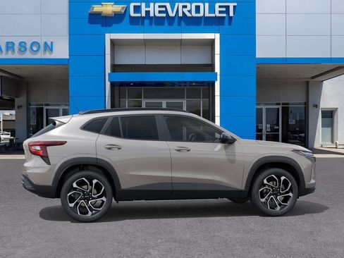 New 2026 Chevrolet Trax RS w/ Driver Confidence Package FWD image 5