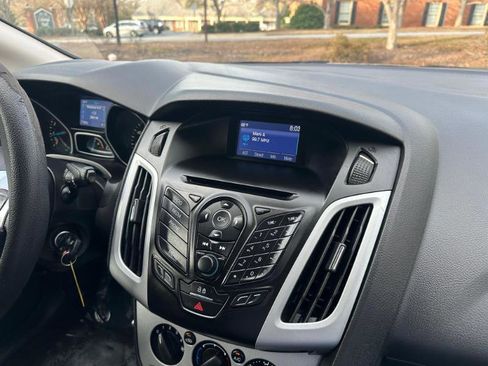 Used 2014 Ford Focus SE image 38