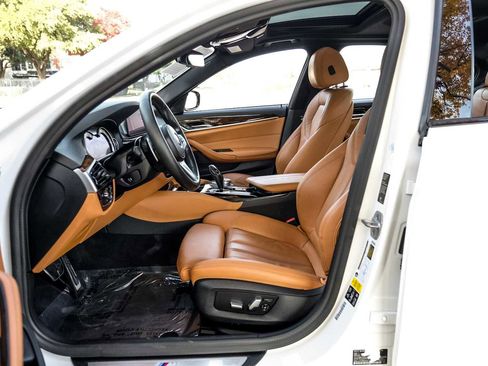 Used 2019 BMW 530i xDrive w/ M Sport Package image 4