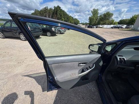 Used 2010 Toyota Prius Three w/ Solar Roof Pkg FWD image 22