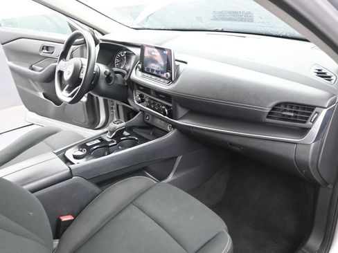 Used 2024 Nissan Rogue S AWD/4WD image 25