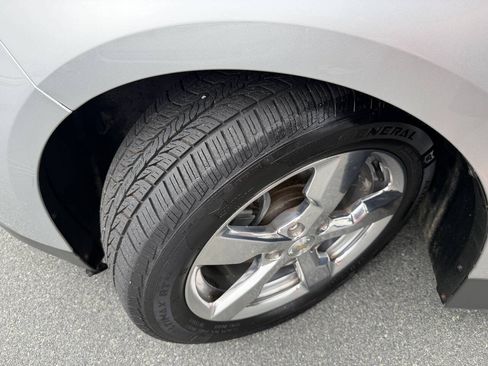 Used 2011 Chevrolet Volt Premium w/ Premium Trim Package FWD image 23