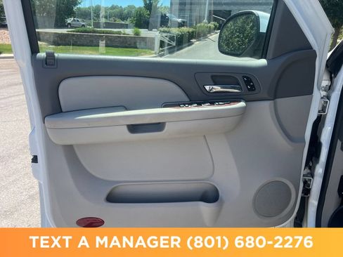 Used 2009 Chevrolet Tahoe LT w/ Luxury Package AWD/4WD image 14