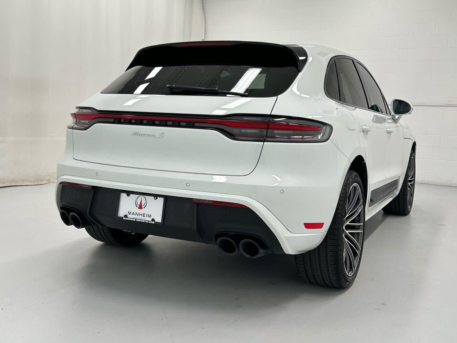 Used 2023 Porsche Macan S AWD/4WD image 6
