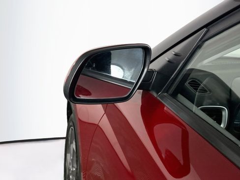 Used 2025 Hyundai Venue SEL FWD image 16