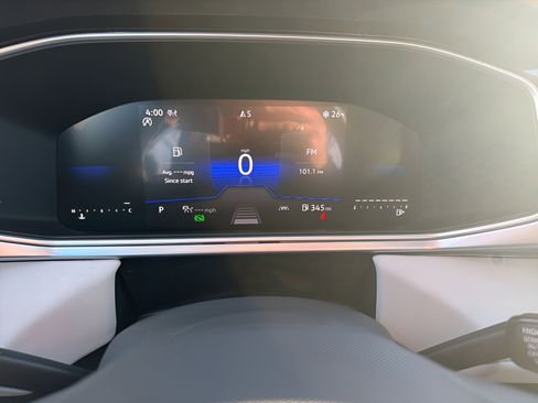 New 2025 Volkswagen Taos SE AWD/4WD image 15