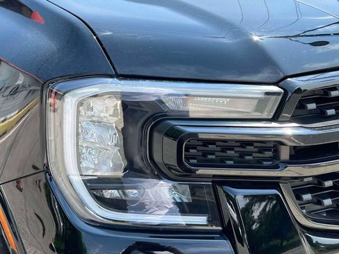 Used 2025 Ford Ranger XLT w/ Equipment Group 301A High AWD/4WD image 9