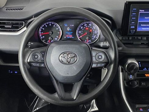Used 2019 Toyota RAV4 LE AWD/4WD image 18