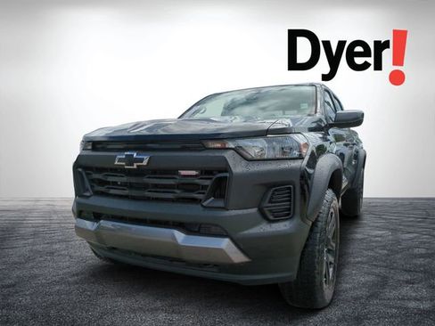 Used 2025 Chevrolet Colorado Trail Boss AWD/4WD image 8