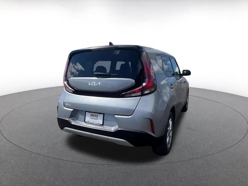 Used 2025 Kia Soul LX w/ LX Technology Package FWD image 14