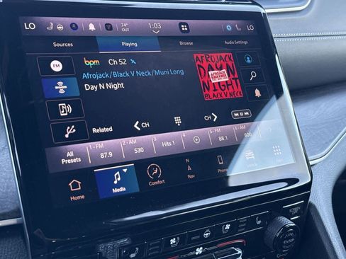 Used 2024 Jeep Grand Cherokee L Limited w/ Luxury Tech Group II image 20