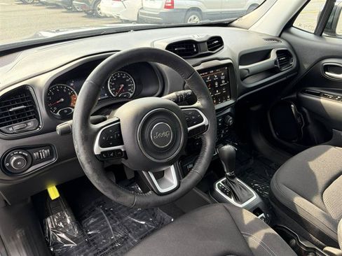 Used 2023 Jeep Renegade Altitude w/ Sun/Sound Group AWD/4WD image 17