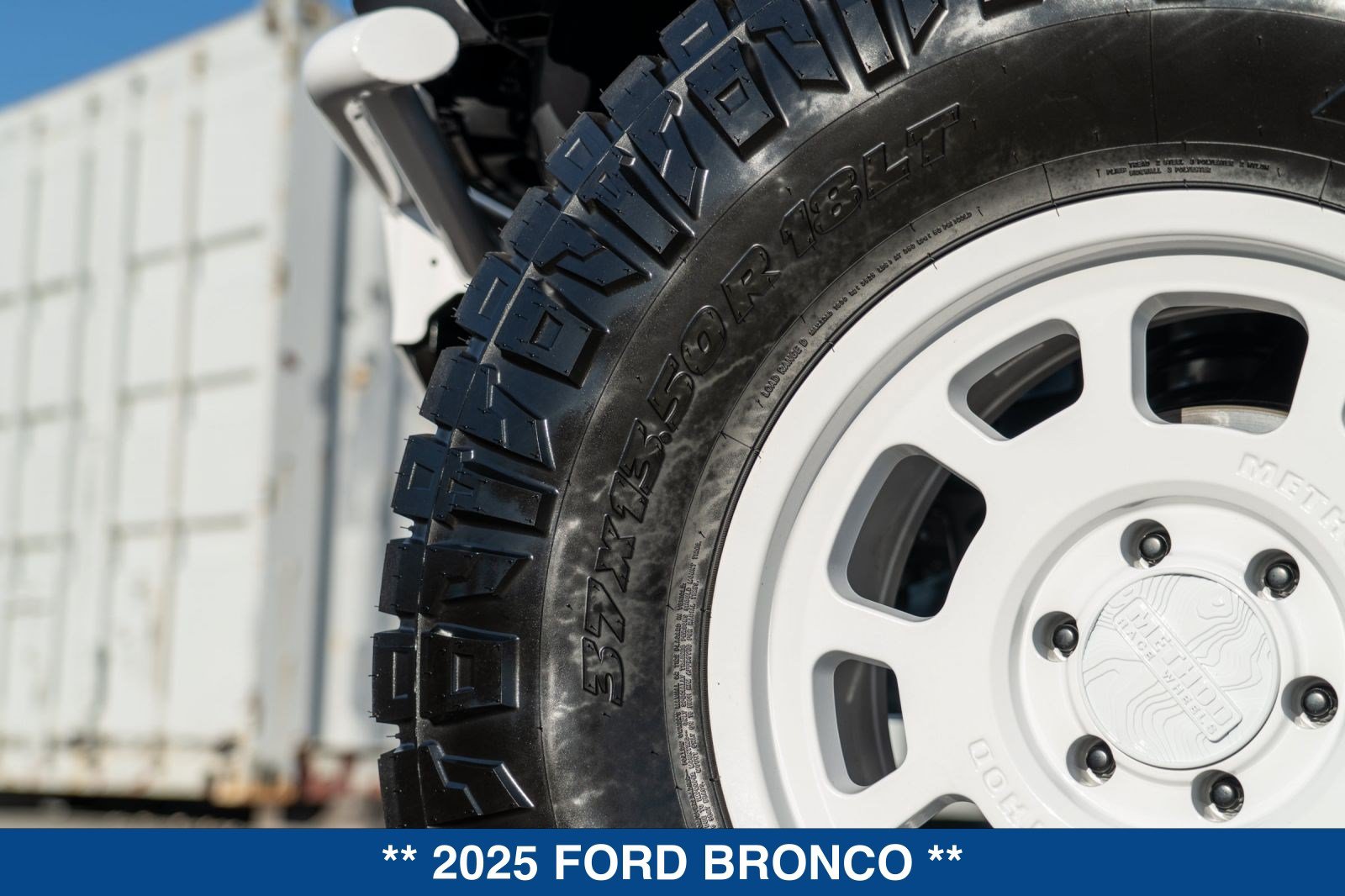 Used 2025 Ford Bronco Heritage Edition AWD/4WD image 26