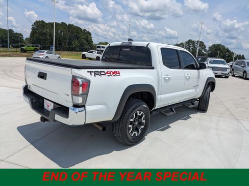 Certified 2022 Toyota Tacoma TRD Off-Road image 8