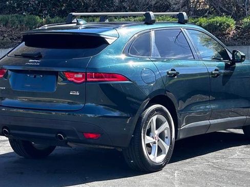 Used 2018 Jaguar F-PACE Premium image 5