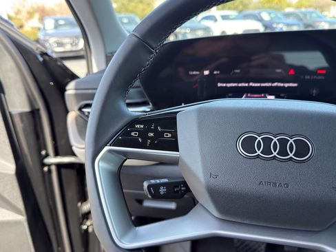 Certified 2025 Audi Q5 Premium w/ Convenience Package image 15