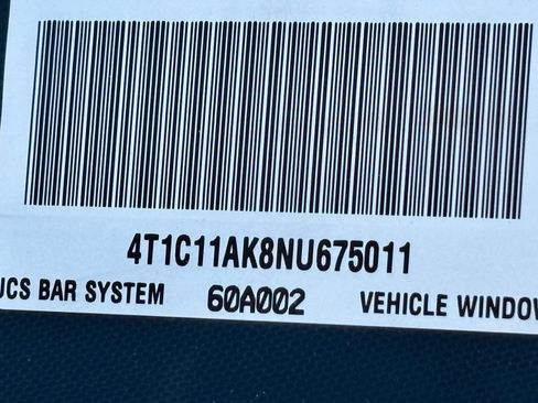 Certified 2022 Toyota Camry LE image 31