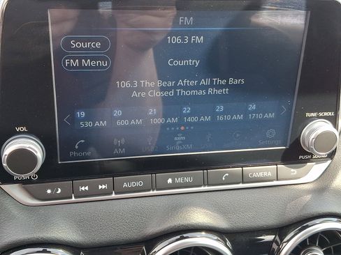 Used 2021 Nissan Sentra SV image 18