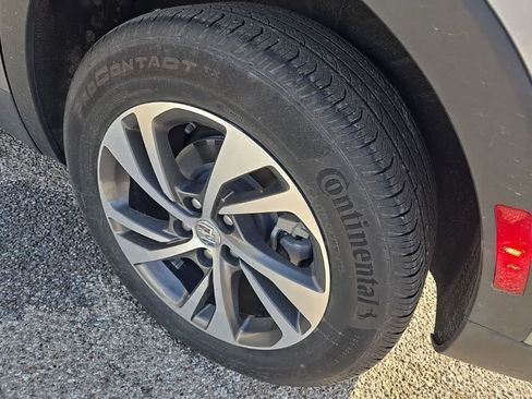 Used 2023 Buick Envision Essence FWD image 6