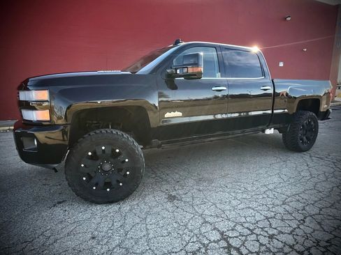 Used 2015 Chevrolet Silverado 2500 High Country w/ Duramax Plus Package AWD/4WD image 1