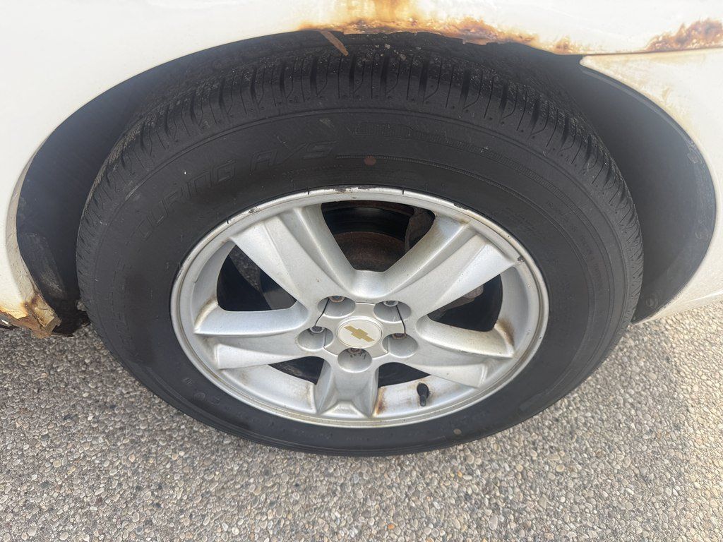 Used 2005 Chevrolet Malibu LS FWD image 9
