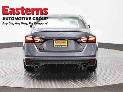 Used 2023 Nissan Altima 2.5 SR FWD image 6