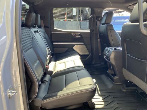Used 2025 GMC Sierra EV Denali AWD/4WD image 17