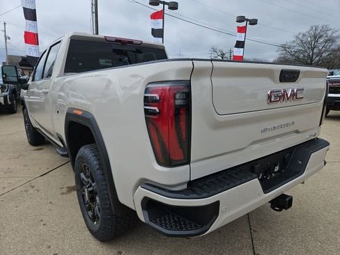 New 2026 GMC Sierra 2500 AT4 w/ AT4 Premium Plus Package image 3